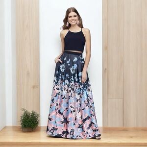 Betsy & Adams Navy Blue Floral Maxi Dress | Size 6 | Women’s Prom Bridal Formal